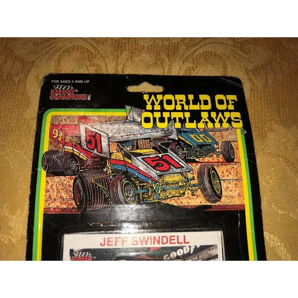 New RACING CHAMPIONS WORLD OF‎ OUTLAWS  JEFF SWINDELL #7 GOLD EAGLE 1/64 Scale